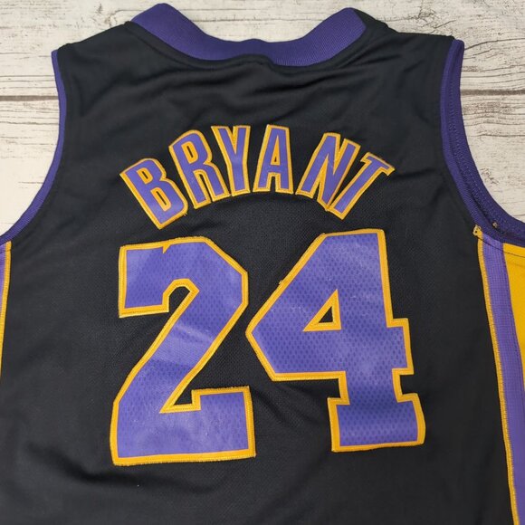 Adidas Basketball Jersey LA Lakers #24 Kobe Bryant Size Small - Picture 8 of 8